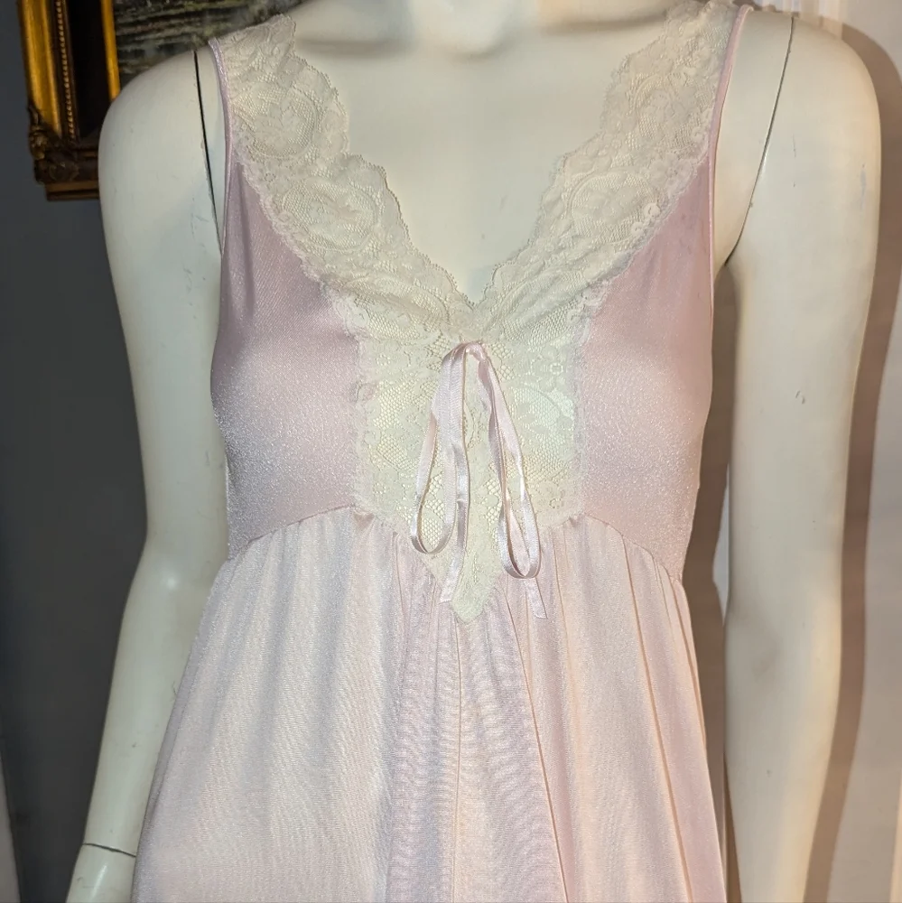 Vintage Olga Light Pink Peignoir Nightgown Small Lace Ribbon Nylon Spandex - Picture 2 of 12